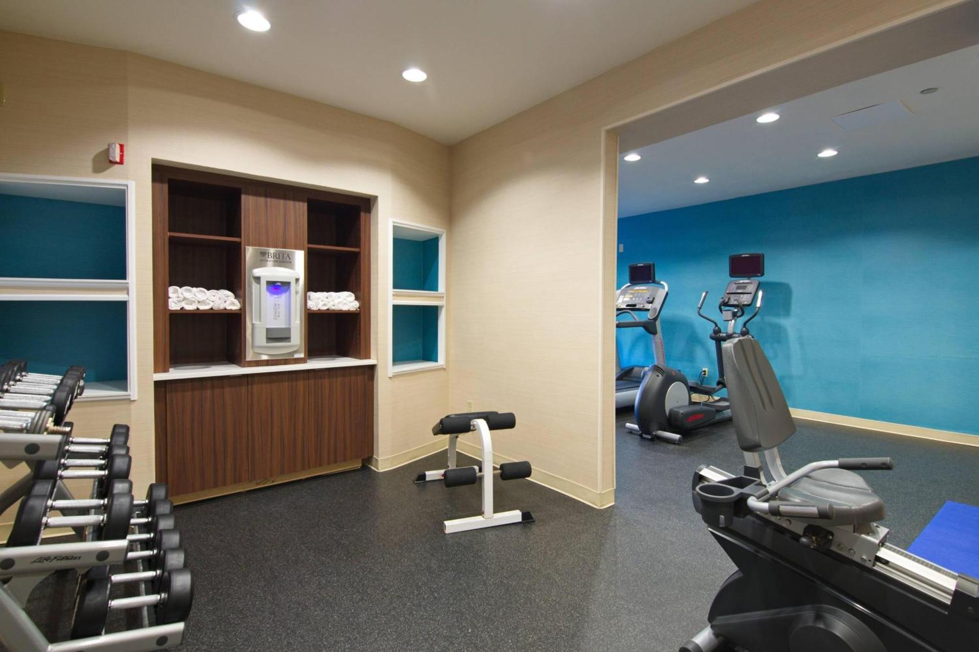Fairfield Inn And Suites By Marriott Potomac Mills Woodbridge Bagian luar foto
