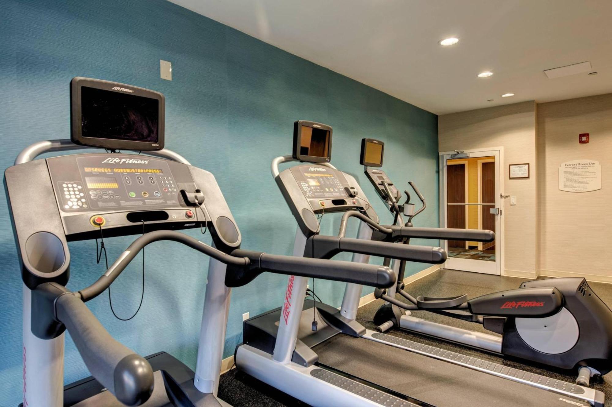 Fairfield Inn And Suites By Marriott Potomac Mills Woodbridge Bagian luar foto