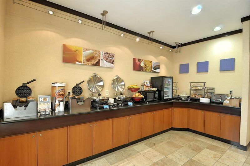 Fairfield Inn And Suites By Marriott Potomac Mills Woodbridge Bagian luar foto