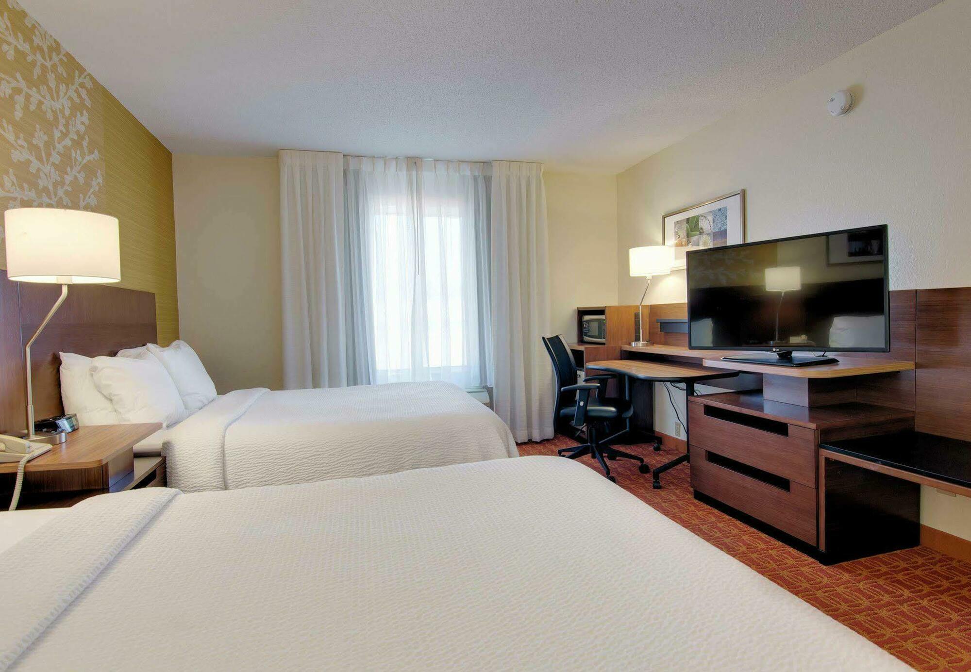 Fairfield Inn And Suites By Marriott Potomac Mills Woodbridge Bagian luar foto