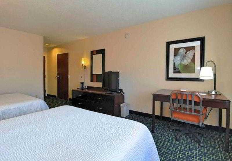 Fairfield Inn And Suites By Marriott Potomac Mills Woodbridge Bagian luar foto
